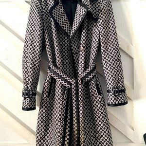 Eye-catching belted coat, EUC